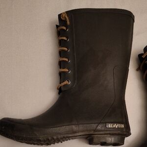 SeaVees Dark Olive Green Tall Rubber Lace-Up Boots Size 8